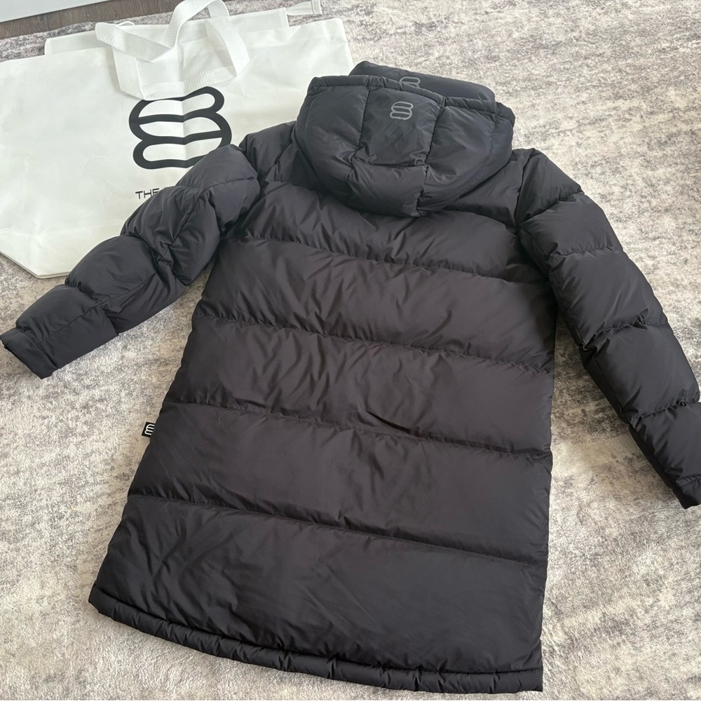 Aritzia Super Puff Coat Mid Length in Black - Picture 3 of 16